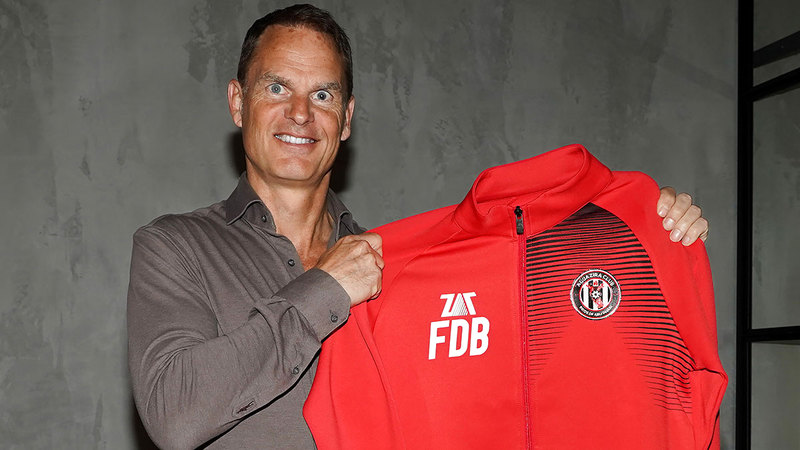 مدرب الجزيرة فرانك دي بور. من المصدر