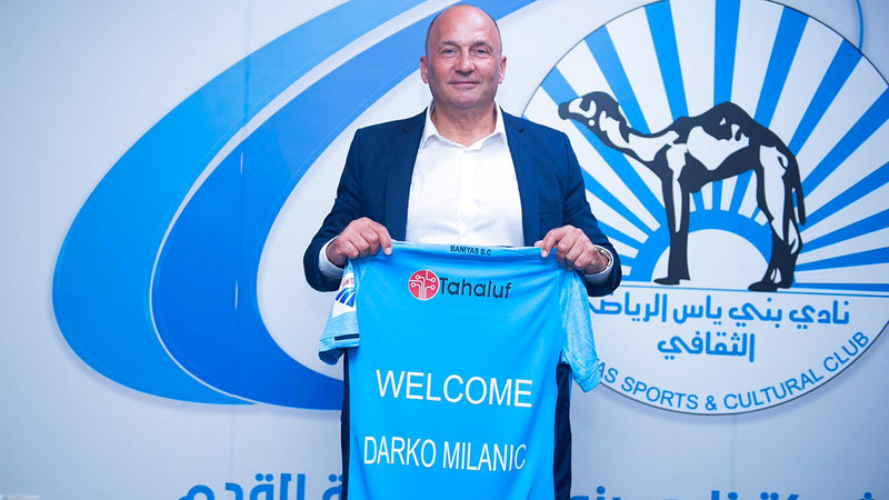 مدرب بني ياس داركو ميلانيتش. من المصدر