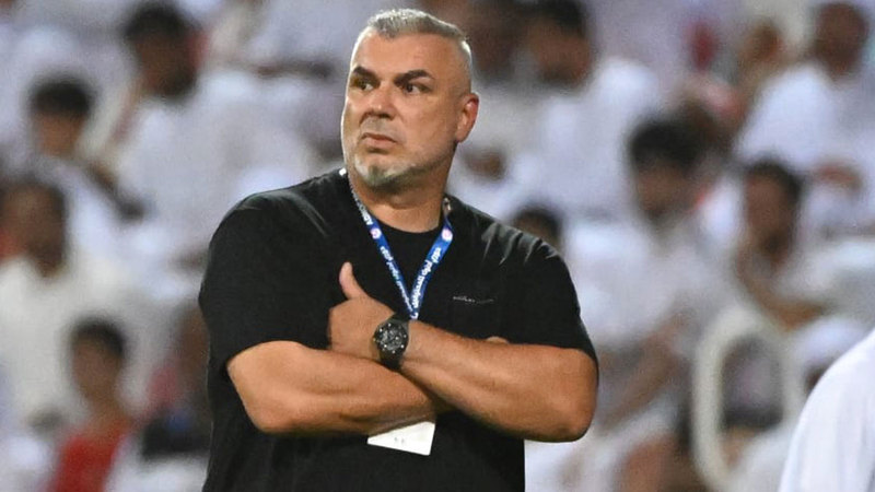 أولاريو كوزمين باقٍ مدرباً للشارقة. من المصدر