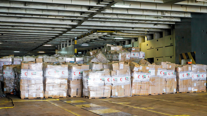 المساعدات تضمنت مواد غذائية ومستلزمات معيشية ومواد متنوعة.   من المصدر