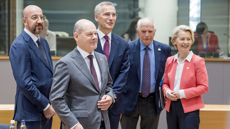 القادة الأوروبيون اجتمعوا في بروكسل 29 يونيو لمناقشة الهجرة والاقتصاد وأزمة أوكرانيا.   أ.ب 