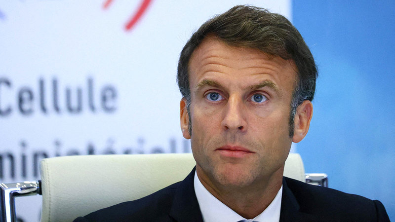 ماكرون يواجه أسوأ أزمة منذ احتجاجات «السترات الصفراء».    أ.ف.ب