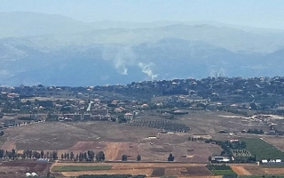 الصورة: إسرائيل تفجر عددا من المنازل وتقصف بلدات جنوب لبنان