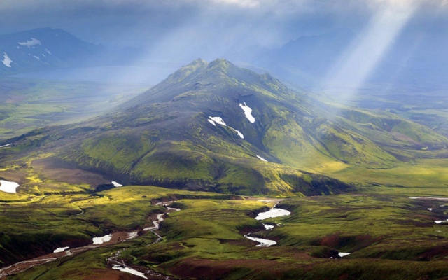 الصورة: #هلا ــ بالسفر.. أيسلندا.. بلاد الحمم البركانية وأنهار الجليد
