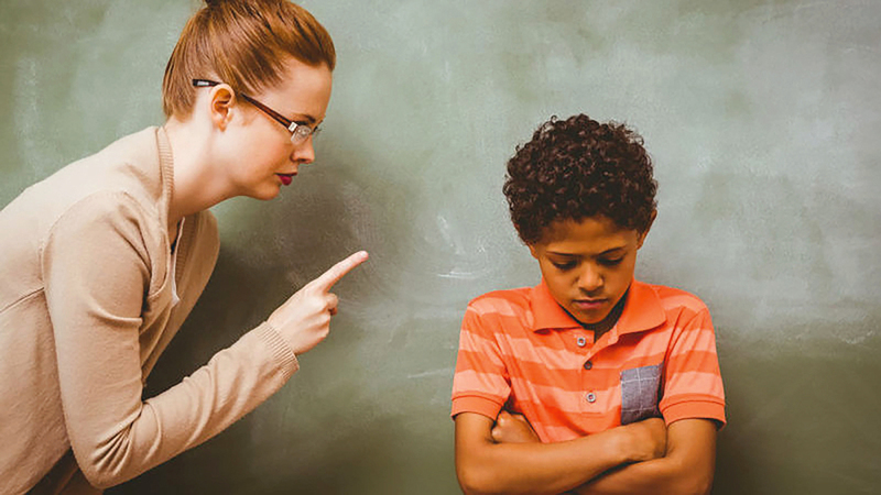 المدارس تعتمد على المقابلة الشخصية في تقييم المعلم الجديد نفسياً.  أرشيفية  &nbsp;&nbsp;