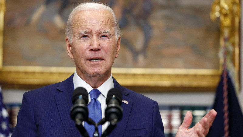 بايدن تذرّع بالمبررات الأمنية لإرسال القنابل العنقودية إلى أوكرانيا.  رويترز