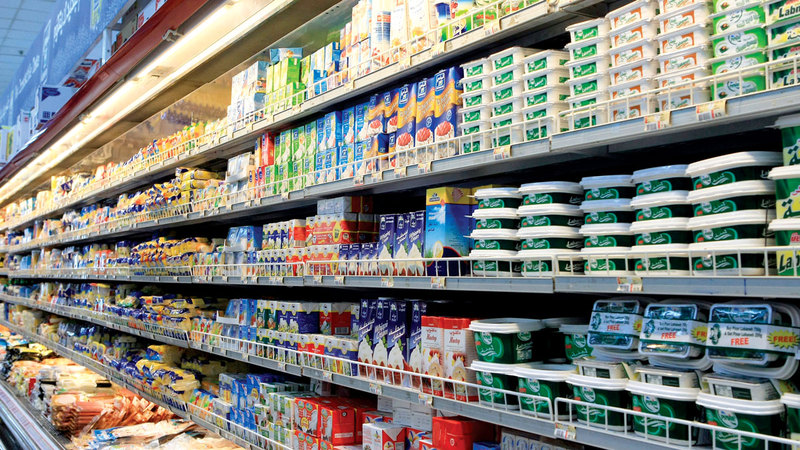 منافذ بيع ترى أن الرسوم «اضطرارية» وتساعد على مواجهة الكلفة التشغيلية.  أرشيفية