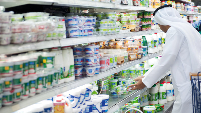 منافذ البيع تفرض رسوم تسجيل للمنتجات الجديدة قبل السماح بوضعها على الأرفف للمرة الأولى.  تصوير: أحمد عرديتي