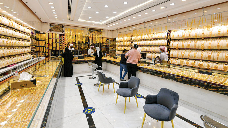 زيادة التصنيع المحلي رفعت المعروض من المشغولات الذهبية في الأسواق المحلية بنسبة 35%.   تصوير: أشوك فيرما