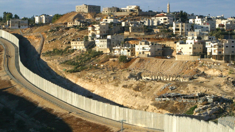 الاحتلال يخطط لتوسعة الجدار داخل السواحرة الشرقية.  أرشيفية