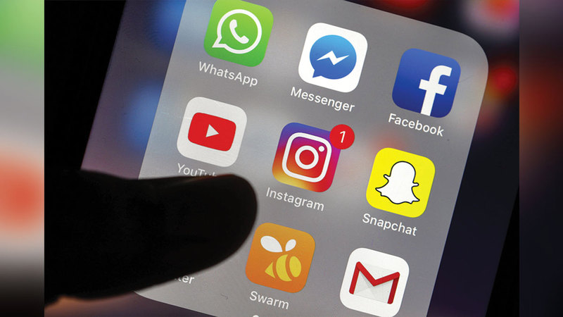 مواقع التواصل الاجتماعي باتت  تلعب دوراً كبيراً في الوسط الرياضي.  أرشيفية