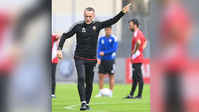 مشاركة لاعبي المنتخب أساسيين مع فرقهم تسهل من مهمة المدرب بينتو.   من المصدر