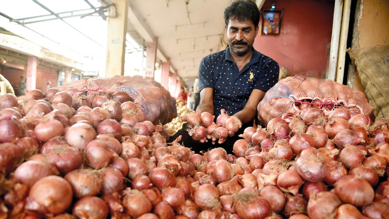 الهند فرضت ضريبة 40% على تصدير البصل.  غيتي