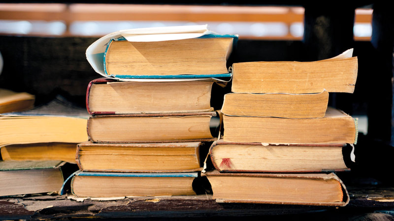 الكتب المستعملة تخفف جزءاً من الأعباء الدراسية على الآباء.  أرشيفية