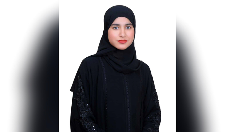 مريم الغافري موهوبة في الابتكار والبرمجة وعضوة متعاونة مع جمعية أصدقاء البيئة، ولديها الكثير من الابتكارات.