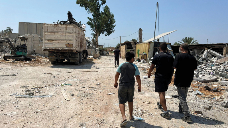 يمتد الركام داخل مساحات شاسعة في صرفند تبلغ 10 دونمات.   من المصدر&nbsp;