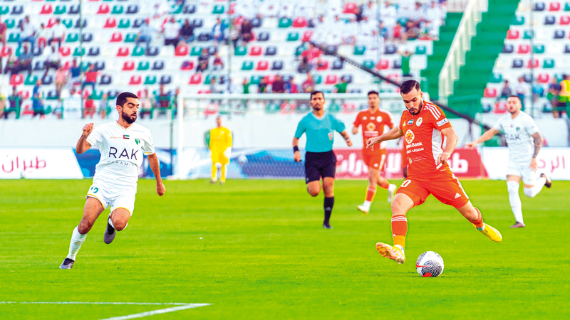 لقاء عجمان و«الصقور» كان من أبرز المباريات المثيرة في بداية الموسم الحالي.  من المصدر