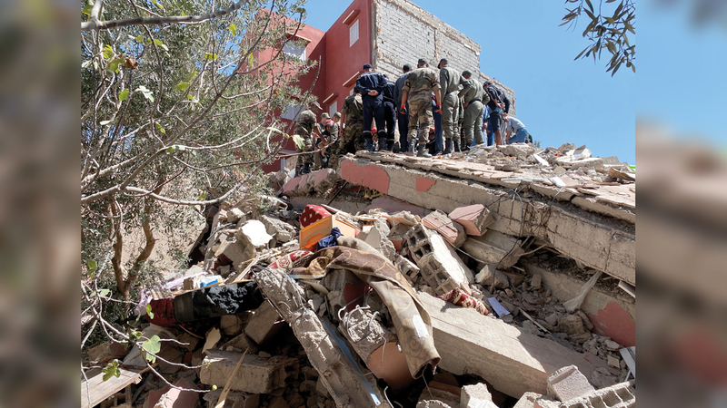 حصيلة ضحايا الزلزال تجاوزت ألف قتيل.   وكالات