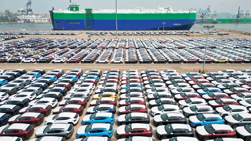 آلاف السيارات الصينية جاهزة للشحن إلى أسواق العالم.   أرشيفية