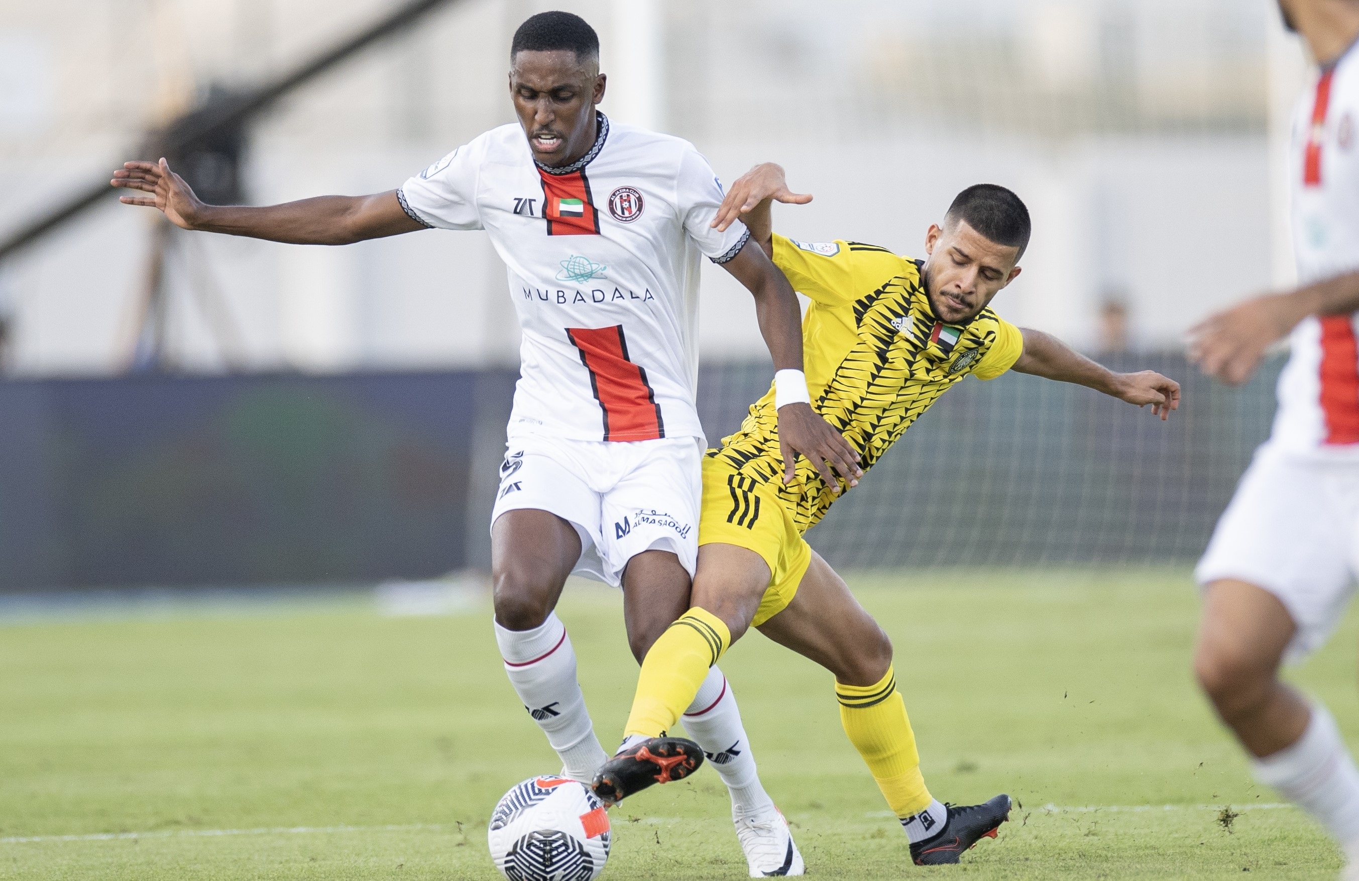 Wasted 9 chances.. Kalba plays and Al-Jazira wins with a big score