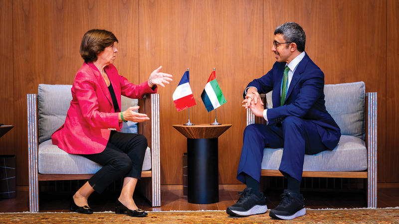 عبدالله بن زايد خلال اجتماعه مع وزيرة أوروبا والشؤون الخارجية في فرنسا كاثرين كولونا.    وام