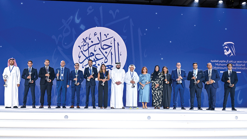 أحمد بن محمد هنّأ الفائزين ودعاهم إلى مواصلة تقديم محتوى إعلامي متميز يعود بالنفع على المجتمع. من المصدر