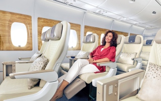 الصورة: «طيران الإمارات» توفر «السياحية الممتازة» إلى ساو باولو وطوكيو