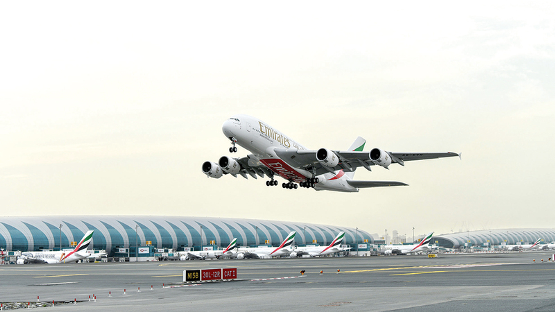 عام 1985 شكل نقطة محورية في تاريخ المطار مع إطلاق &laquo;طيران الإمارات&raquo;. أرشيفية