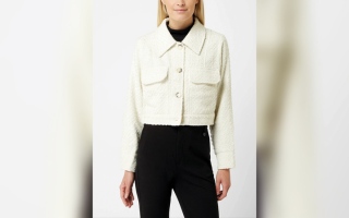 الصورة: جاكيت «البوكليه» يزيّن إطلالة الخريف