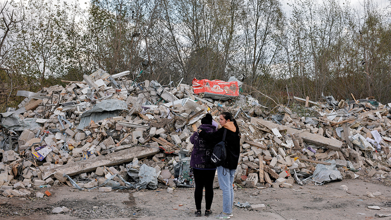 آثار لهجوم روسي على قرية أوكرانية.  أ.ف.ب