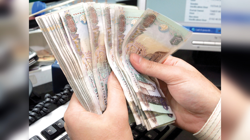 المصرفيان شددا على أهمية معرفة العميل بجميع المعلومات المتعلقة بمنح القروض أو البطاقات قبل التوقيع.  أرشيفية