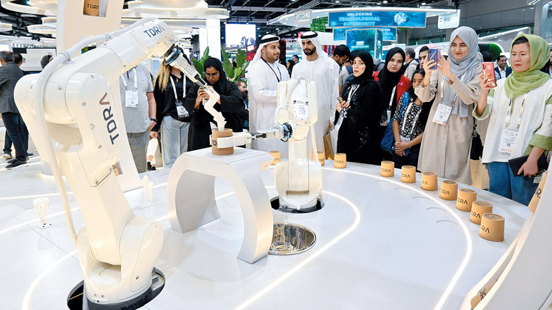 استخدام تقنيات الذكاء الاصطناعي رفع من قدرات الروبوتات والأجهزة لآفاق غير محدودة. تصوير: أحمد عرديتي