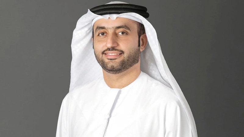 عادل شاكري: المحطات تشمل مناطق مكيفة للانتظار ومطاعم ومواقف للدرّاجات والسكوتر.