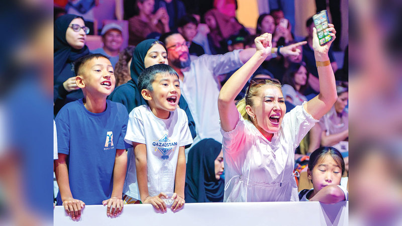 أجواء جماهيرية حماسية شهدتها البطولة. وام