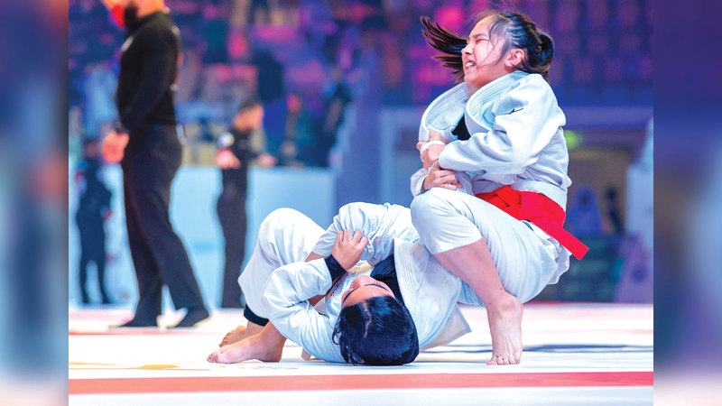 نزالات قوية في منافسات الأشبال. وام