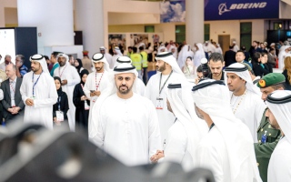 الصورة: ذياب بن محمد بن زايد يزور معرض دبي للطيران