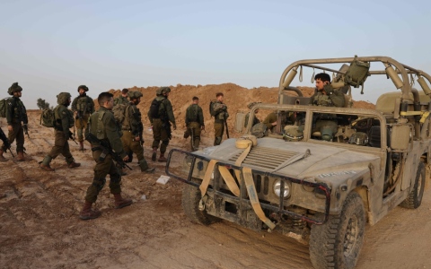 الصورة: ما علاقة كوريا الشمالية بإغلاق إذاعة الجيش الإسرائيلي؟