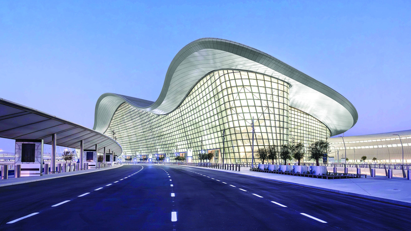 مبنى المسافرين الجديد يُعدّ واحداً من أكبر مباني المطارات في العالم. من المصدر