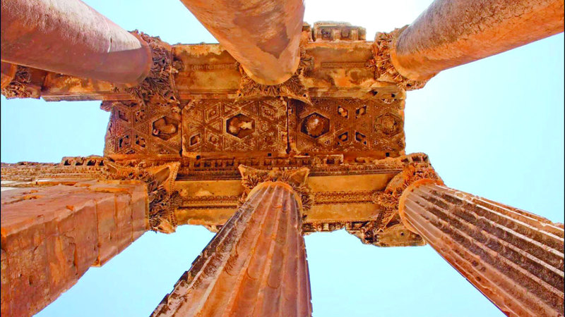 الزمن والعوامل البيئية كالأمطار الغزيرة يؤثران في البنية التحتية للمواقع التاريخية. أرشيفية