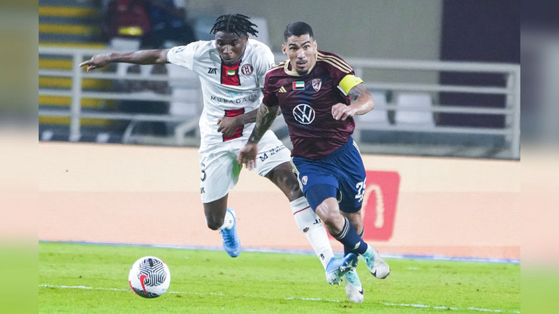 لاعب الوحدة آلان لوريرو قاد فريقه للفوز على الجزيرة.  من المصدر