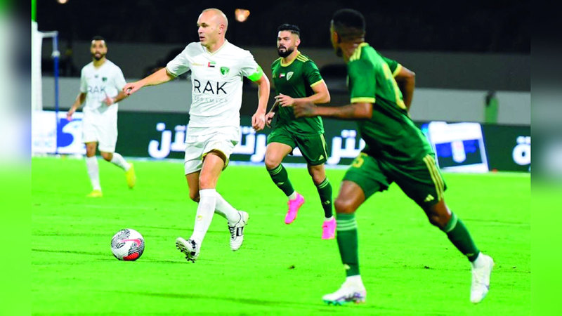 إنييستا سجل هدفين لفريق الإمارات من ركلتي جزاء. من المصدر