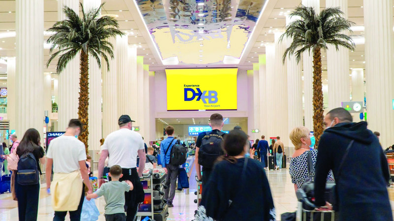 نسبة المسافرين عبر دبي الدولي الذين يختارون دبي لقضاء عطلات سياحية في تزايد مستمر كل عام. أرشيفية
