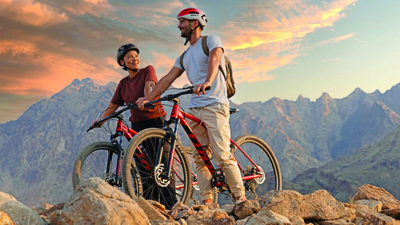 الدراجات الجبلية تجذب هواة المغامرة من خارج الدولة. من المصدر