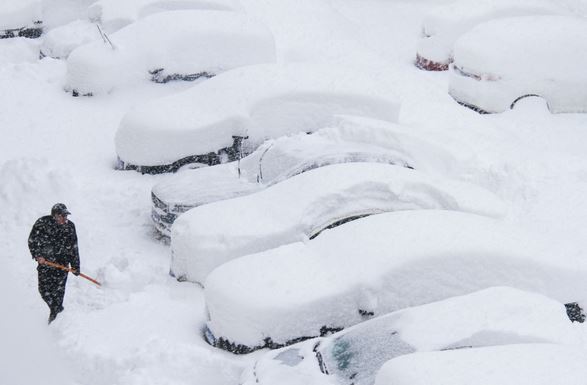 كما شهدت ويهاي أيضاً بمقاطعة شاندونغ شرق الصين تساقك كميات كبية من الثلوج.