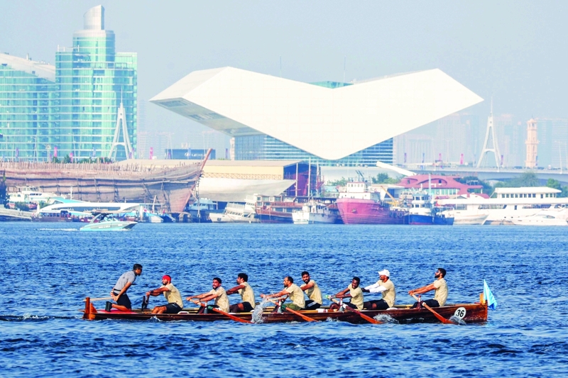 300 بحار على متن 30 قارباً تنافسوا في الشوطين المحلي والمفتوح. من المصدر