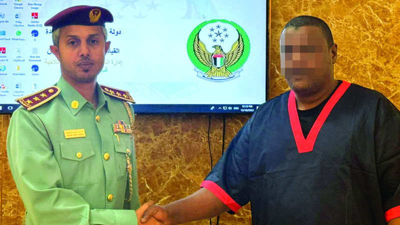 &laquo;أبوعلي&raquo; خلال إتمام عملية الإفراج عنه. من المصدر