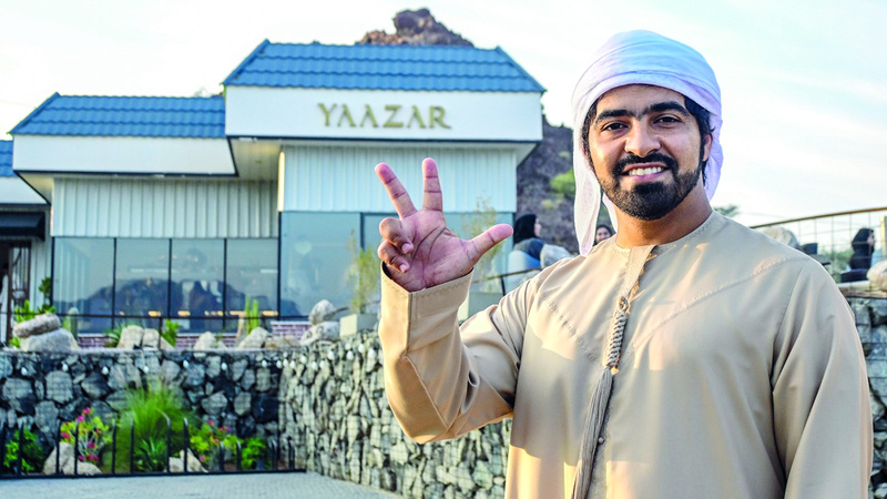 غدير يسعى من خلال مشروعه إلى المساهمة بتثقيف وتوعية زوار الكوفي حول ما يتعلق بالخيل وبيئته. تصوير: باتريك كاستيلو