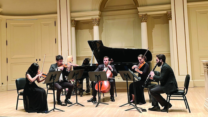 برنامج الحفل تضمن مجموعة من المؤلفات الموسيقية التراثية والكلاسيكية. من المصدر