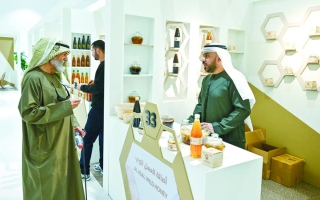 الصورة: عسل حتا.. مذاق بصفاء الريف وثراء الطبيعة