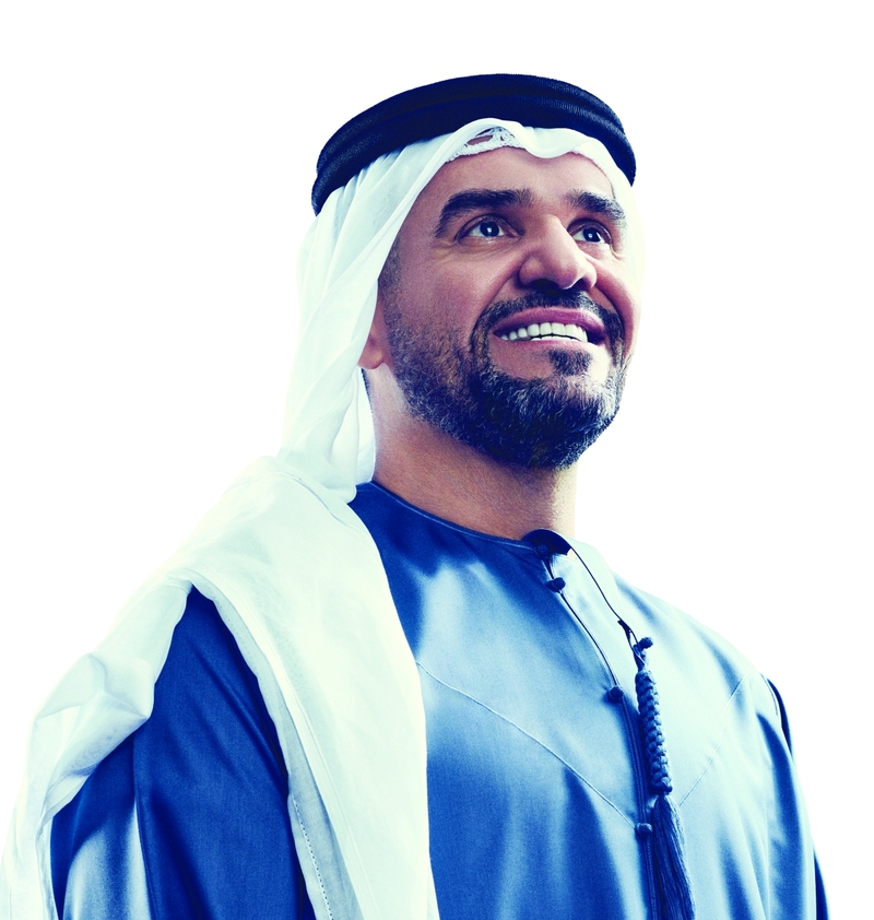 الفنان الإماراتي حسين الجسمي يقدم بصوته ولأول مرة أغنيات نظمها سموه بالشعر النبطي والفصيح. من المصدر